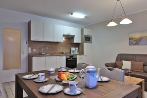 Fridge, microwave, oven, dishwasher