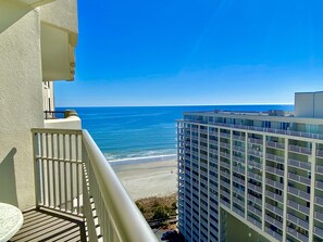 Property grounds - Royale Palms 17th floor Oceanview Studio- King Bed, Pool & Steps to the Beach! (Myrtle Beach)