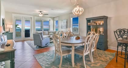 Top Floor Views! Unbeatable sunsets over the bay!