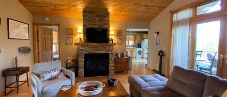 TV connectée, cheminée