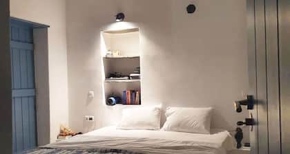 2 Tiny houses for 2 couples or Family