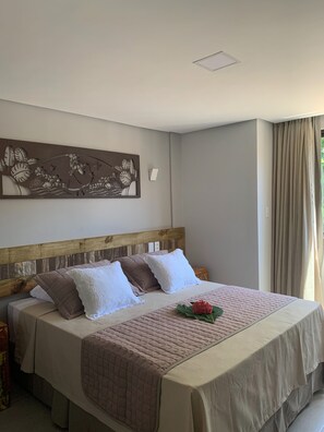 Tomannsrom – standard | Minibar, safe på rommet, individuelt innredet og blendingsgardiner