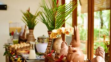 Petit déjeuner buffet compris tous les jours