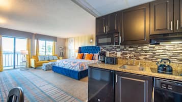 Iron/ironing board, WiFi, bed sheets, wheelchair access