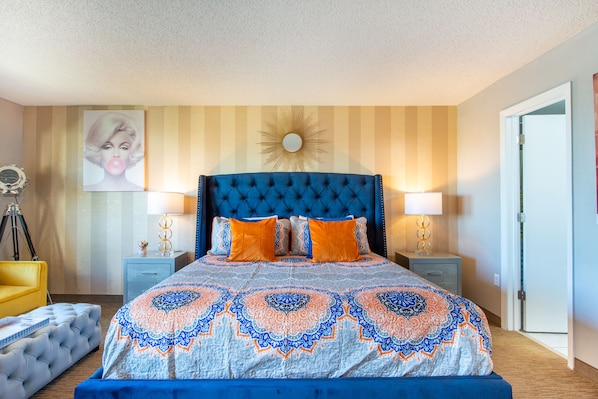 Iron/ironing board, WiFi, bed sheets, wheelchair access