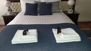 2 bedrooms, iron/ironing board, WiFi, bed sheets