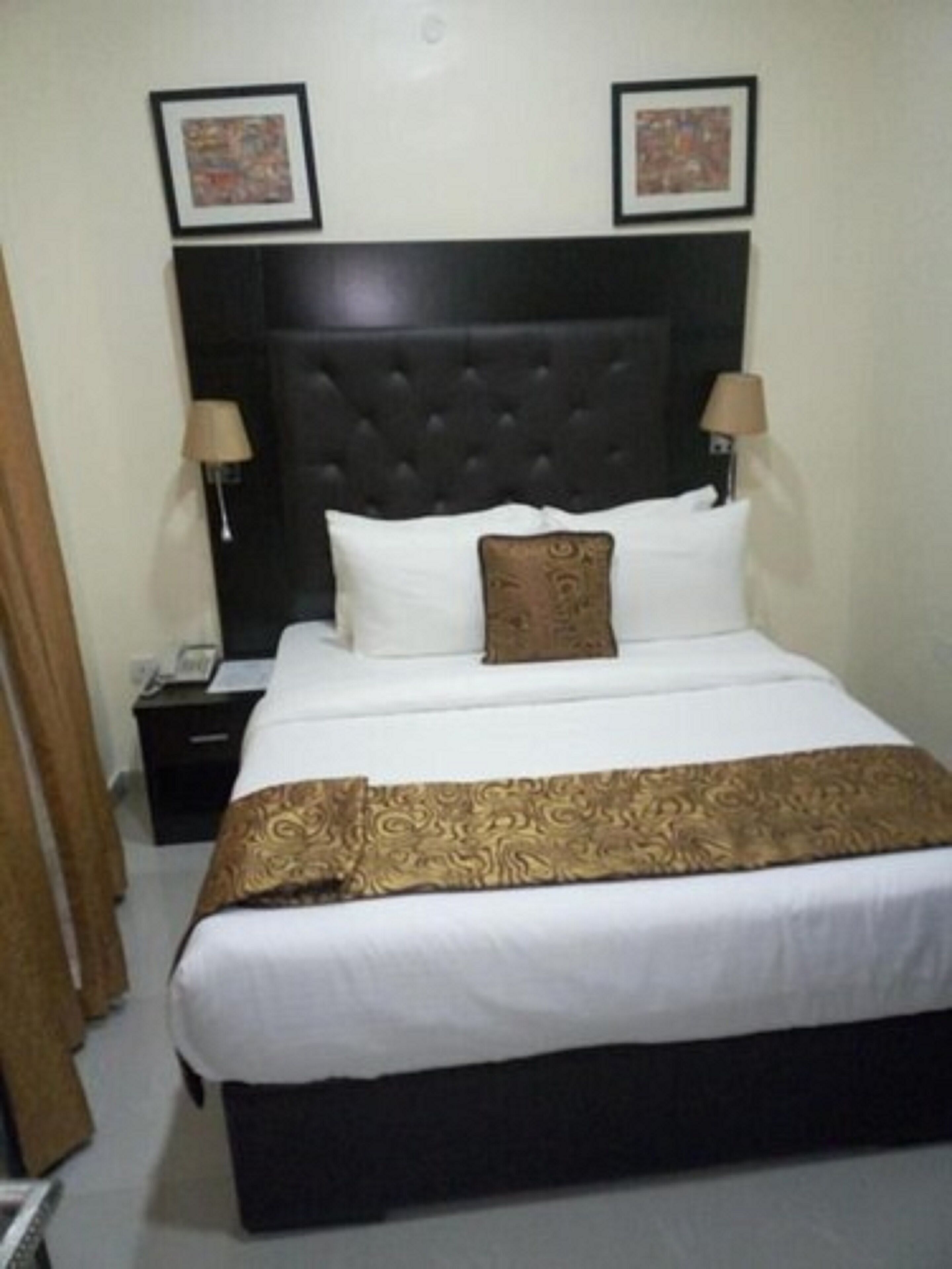 Egyptian cotton sheets, premium bedding, desk, laptop workspace