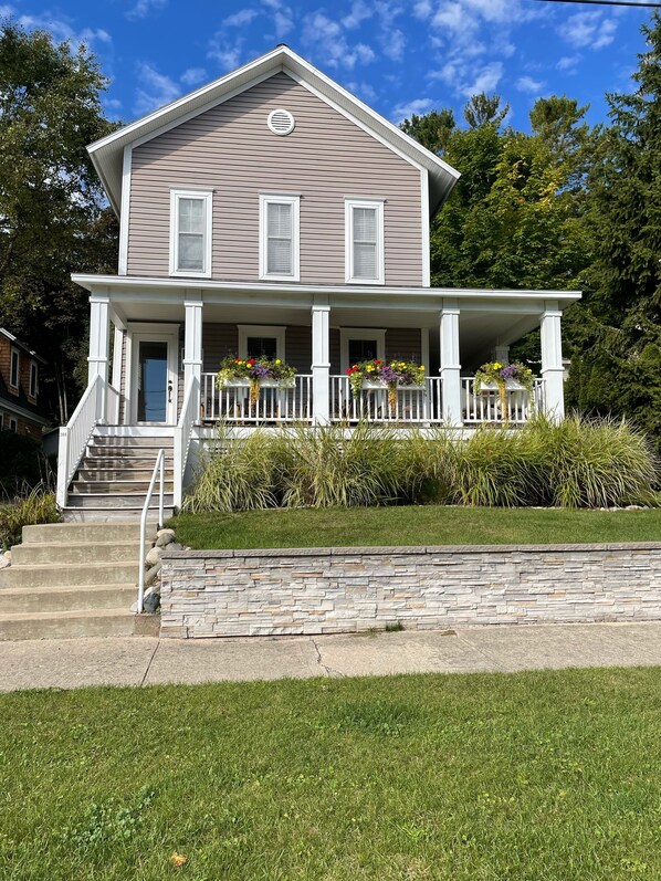 Exterior - Downtown Harbor Springs Haven—Walk to Beach, Shops & Restaurants (Harbor Springs)