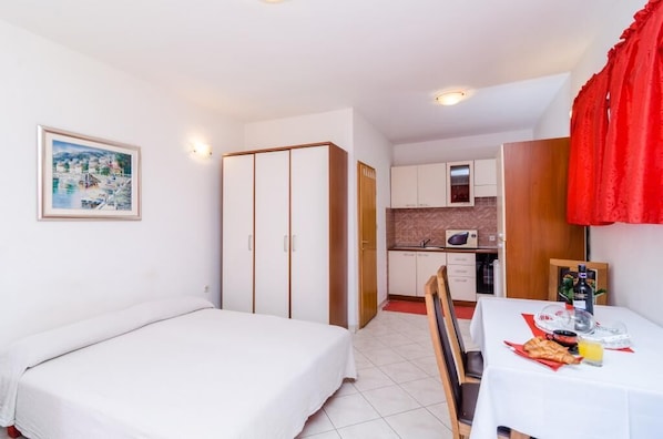 Studio (Apartment Italia - Studio Apartment w) | Olohuone | Taulutelevisio