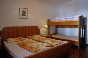 2 bedrooms, bed sheets - Villnöss - A place of paradise (St. Maddalena)