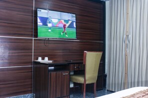 Junior Suite | Television - Six Diamond Hotel (Lagos)
