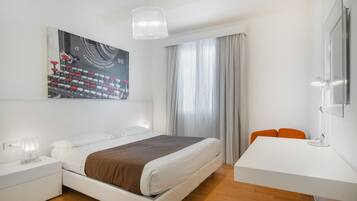 1 bedroom, in-room safe, desk, soundproofing