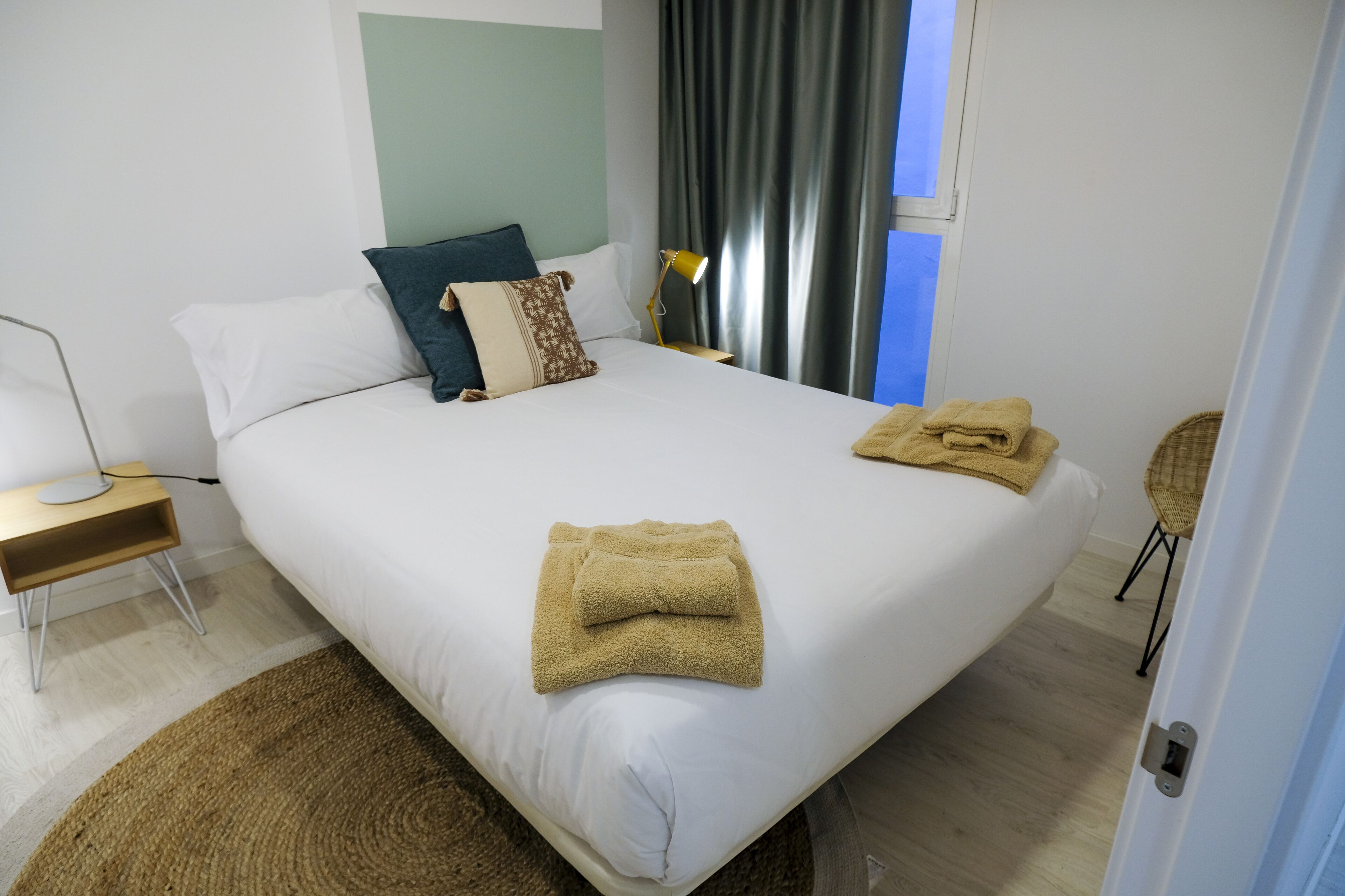 複式房屋, 2 間臥室 | 迷你吧、書桌、筆電工作空間、遮光布/窗簾