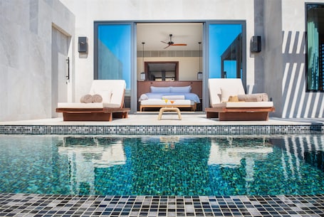 Minibar, in-room safe, individually furnished, desk