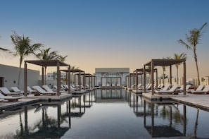 Outdoor pool, pool loungers