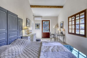 6 Schlafzimmer, Bügeleisen/Bügelbrett, Reisekinderbett, kostenloses WLAN