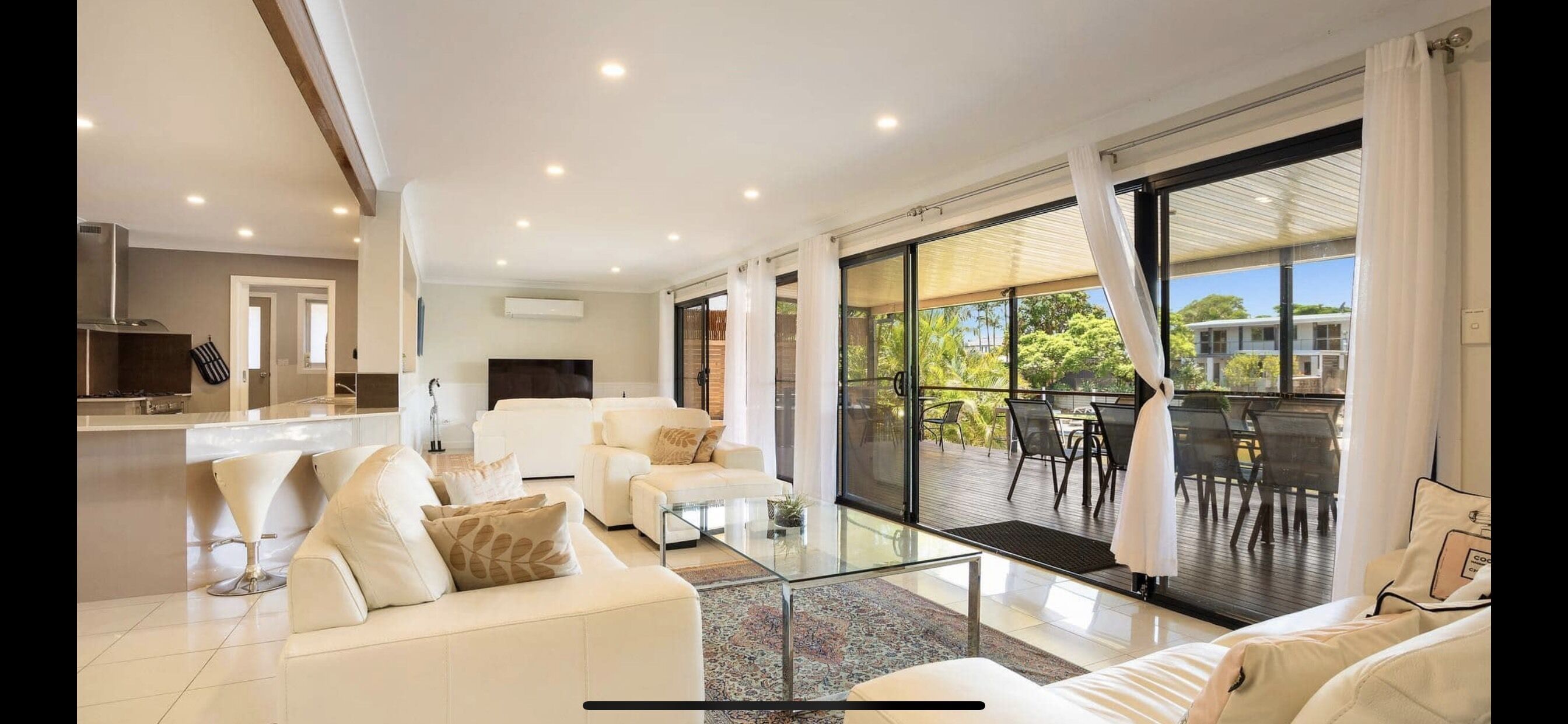 Waterfront vista East facing to water pretty view day and night... — image 19