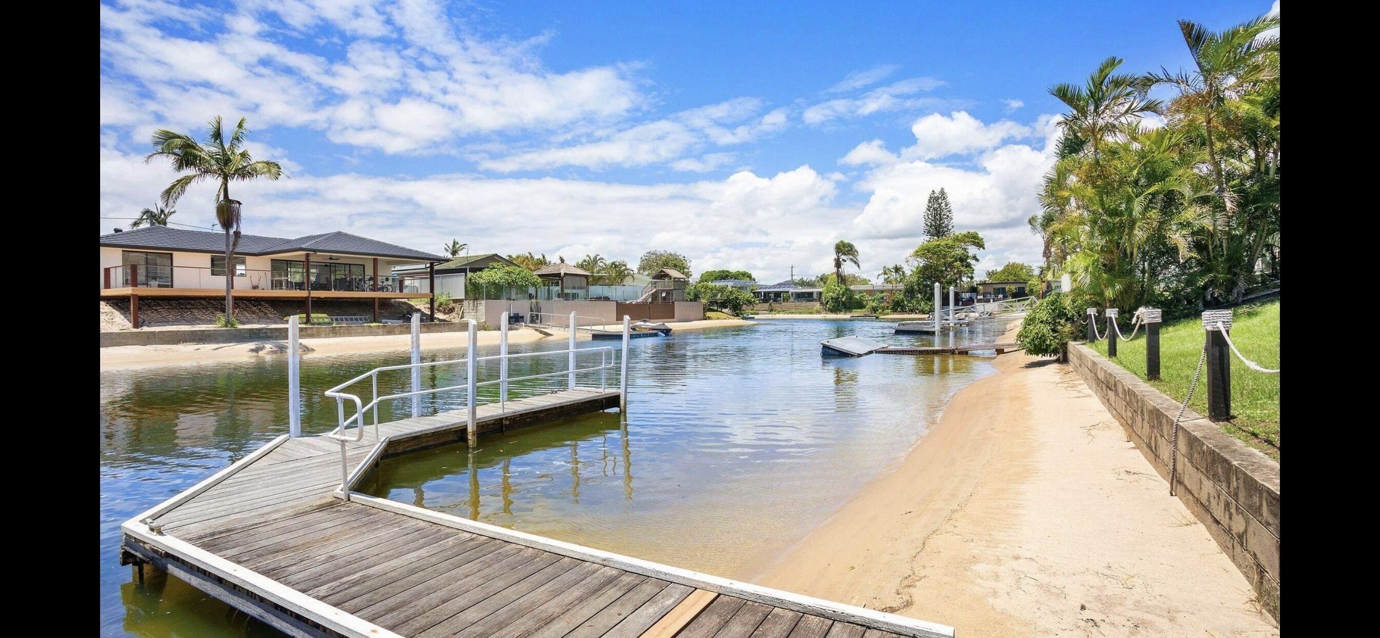 Waterfront vista East facing to water pretty view day and night... — image 2