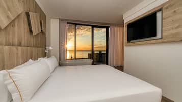 In-room safe, individually decorated, individually furnished, desk