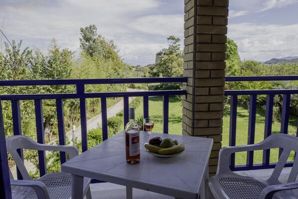 Outdoor dining - Villa Spyridoula Studio 15 on the Beach (Corfu)