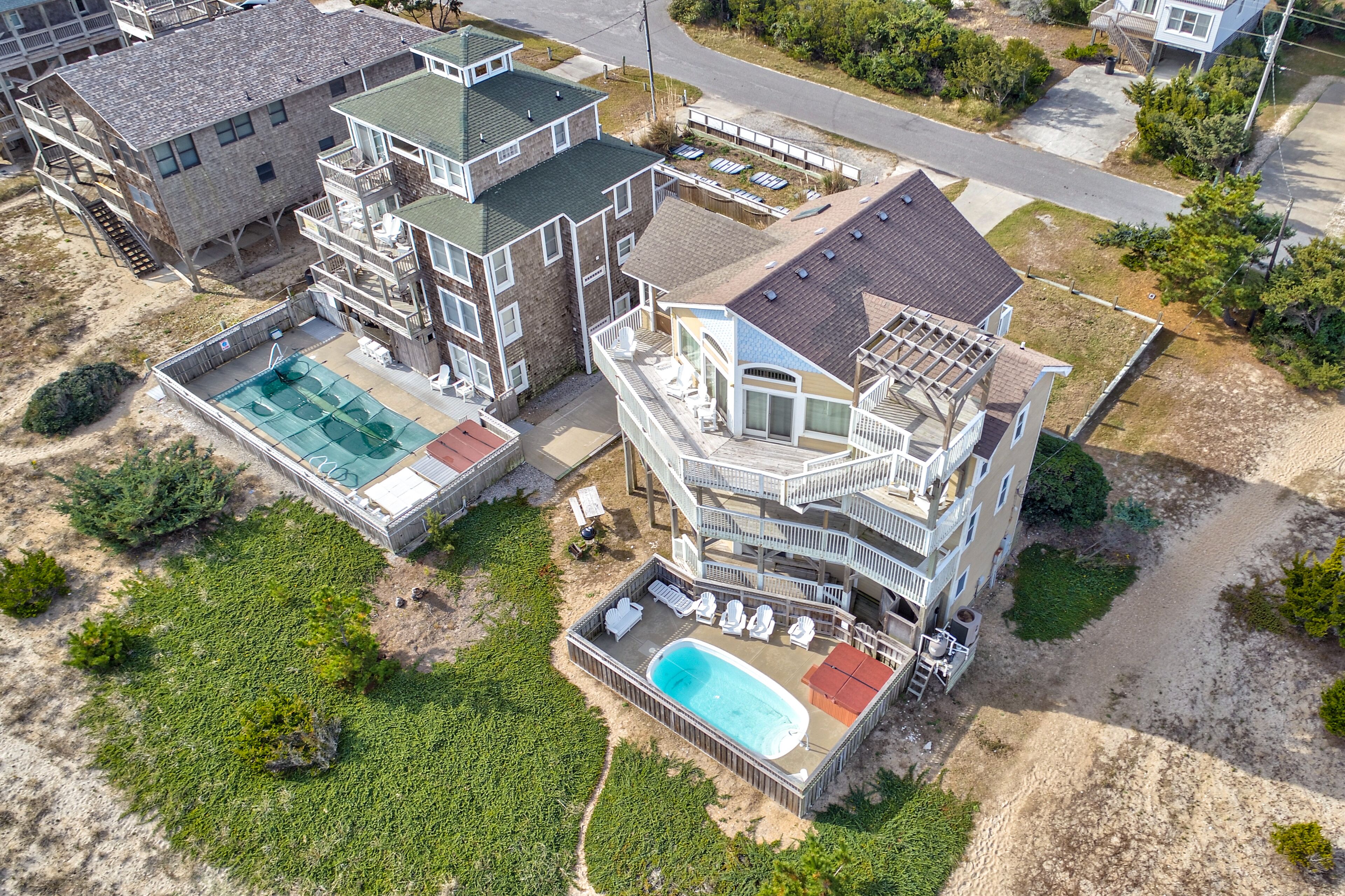 Oceanfront, dog-friendly house with private hot tub, pool, AC, & lovely views