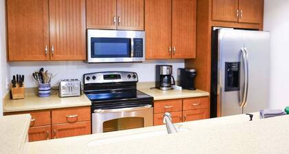 Spacious 2 BR with Loft Condo in Grand Landing