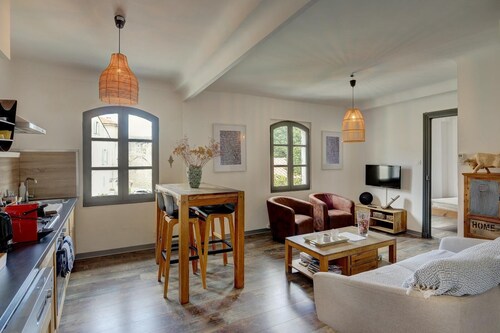 Appartement lumineux dans immeuble historique, pour une escapade