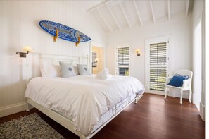 4 bedrooms - ★Burleigh Hamptons★ Surf views, Heated pool 200m to beach (Burleigh Heads)