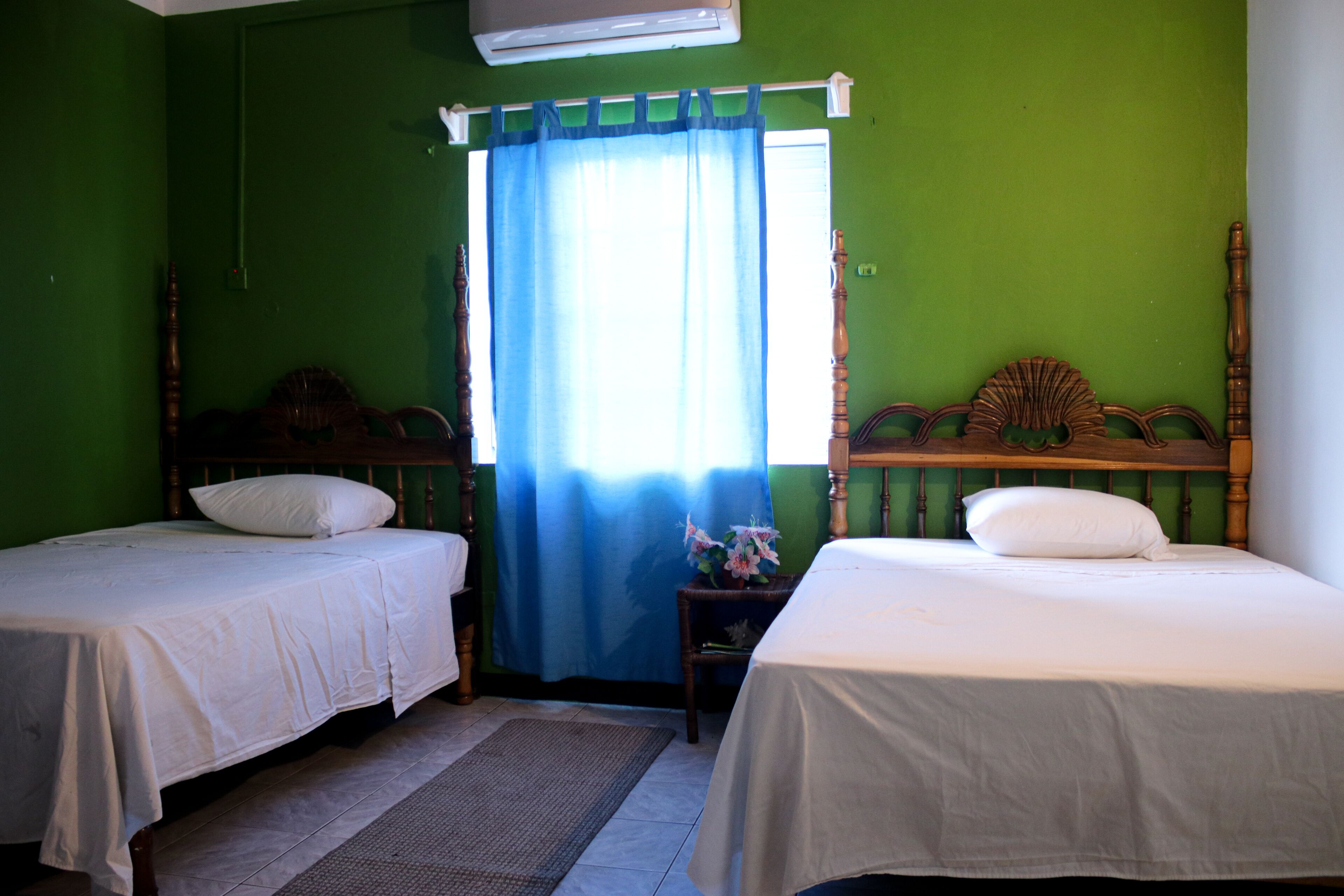 Aqua Verde- Burbon Beach Club