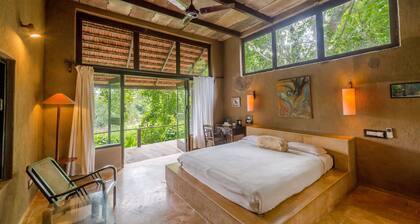 Beyond Stay Mahua Vann Pench