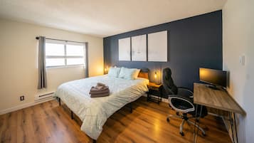 2 bedrooms, iron/ironing board, free WiFi, bed sheets