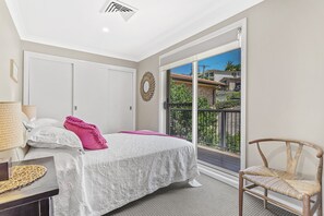 Unclassified image, 3 of 16, button - Private coastal getaway Corlette (Corlette)