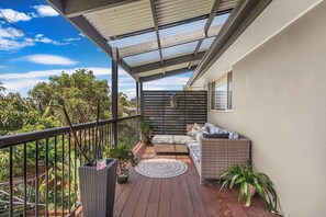 Property grounds - Private coastal getaway Corlette (Corlette)