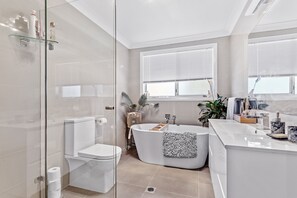 Unclassified image, 5 of 16, button - Private coastal getaway Corlette (Corlette)