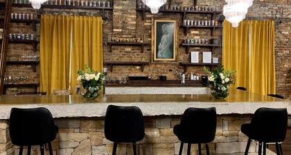 Historic Paris Livery Home of Kentucky's Covered Bridge Tour