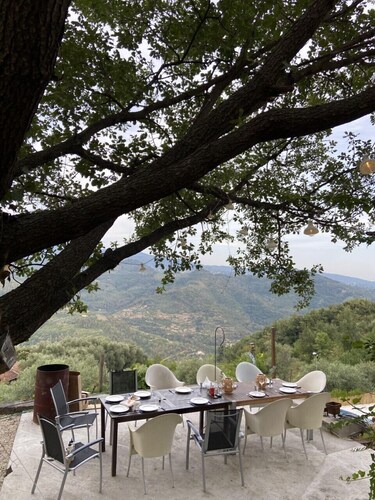 Privately Located Country House in the middle of nature with pool, pizza oven and WIFI