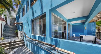 Vista a la playa espectacularmente hermosa frente a tu balcon