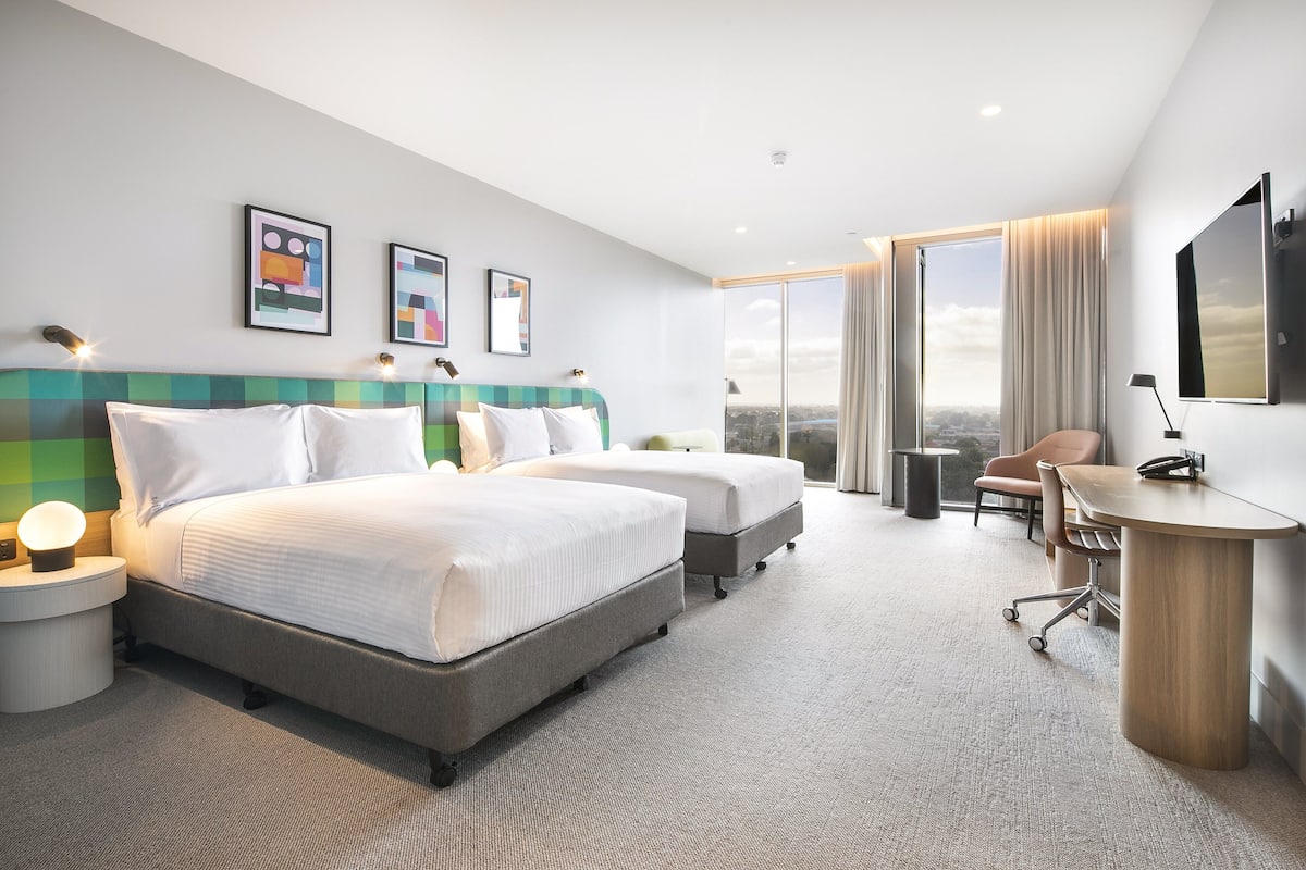 Minibar, in-room safe, individually decorated, individually furnished