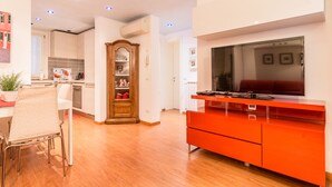 Apartment, 1 Bedroom | Living area | Flat-screen TV - Ca' Rella (Venice)