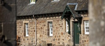 Sycamore Cottage - a traditional 2 bedroom stone cottage within the grounds of Arniston House