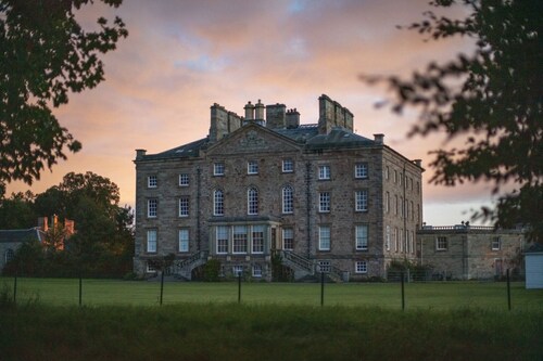 Lime Cottage - a charming traditional stone cottage with 2 bedrooms located within the grounds of Ar