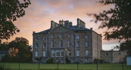 Lime Cottage - a charming traditional stone cottage with 2 bedrooms located within the grounds of Ar