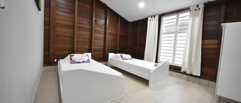2 chambres, Wi-Fi gratuit, draps fournis