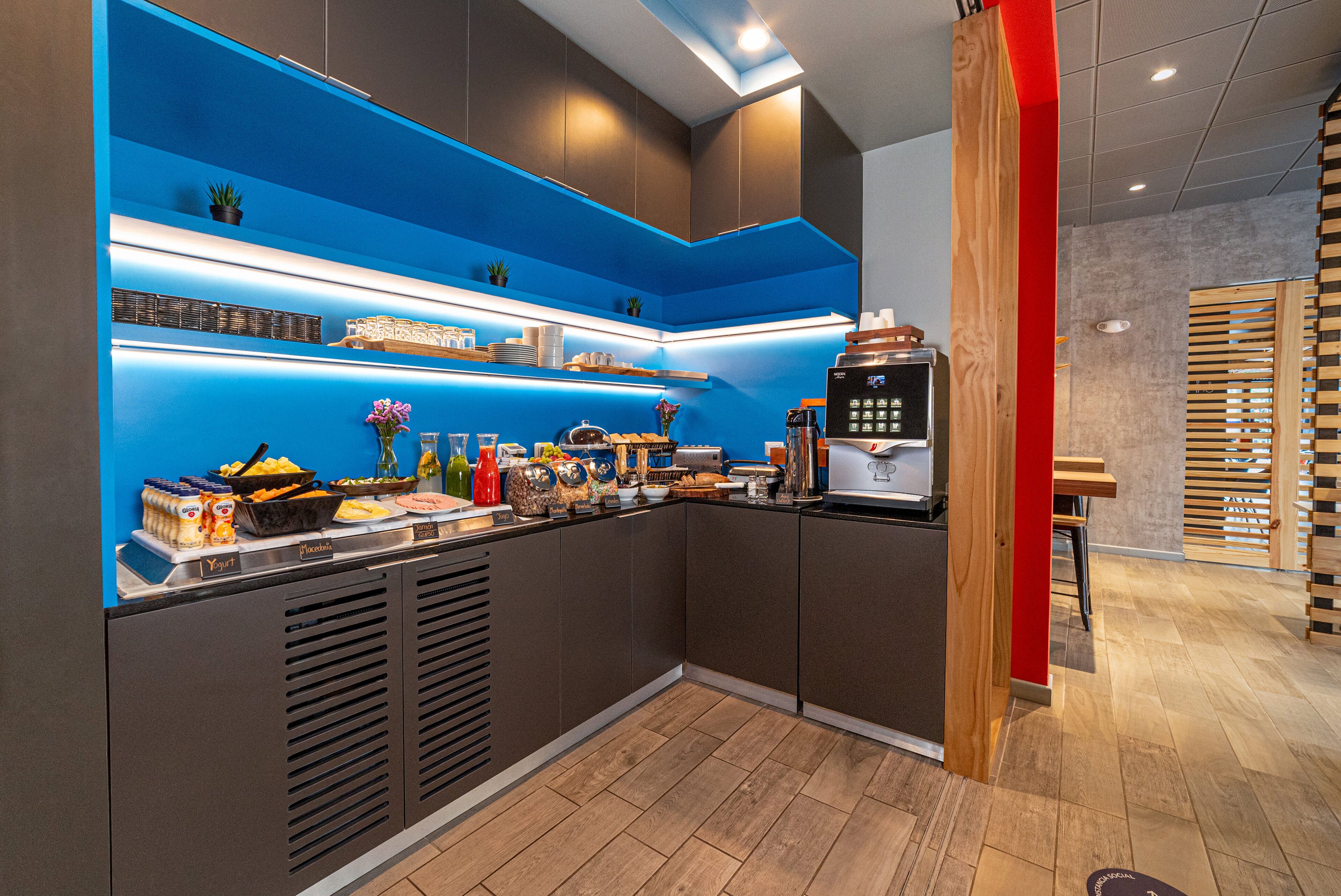 lunch and dinner served