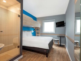 Ropa de cama de alta calidad, cunas gratuitas y wifi gratis