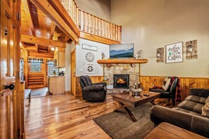 Smart-TV, Kamin, Videospiele, DVD-Player