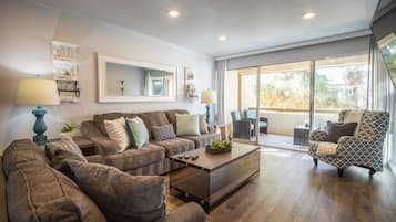 TV connectée, Netflix, livres, services de streaming