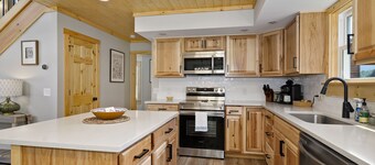 New Log Cabin in the Valley, Elk Experience, Year Round Access