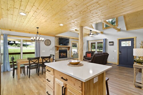 New Log Cabin in the Valley, Elk Experience, Year Round Access