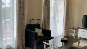 Family Apartment, 3 Bedrooms | 3 bedrooms, individually decorated, individually furnished